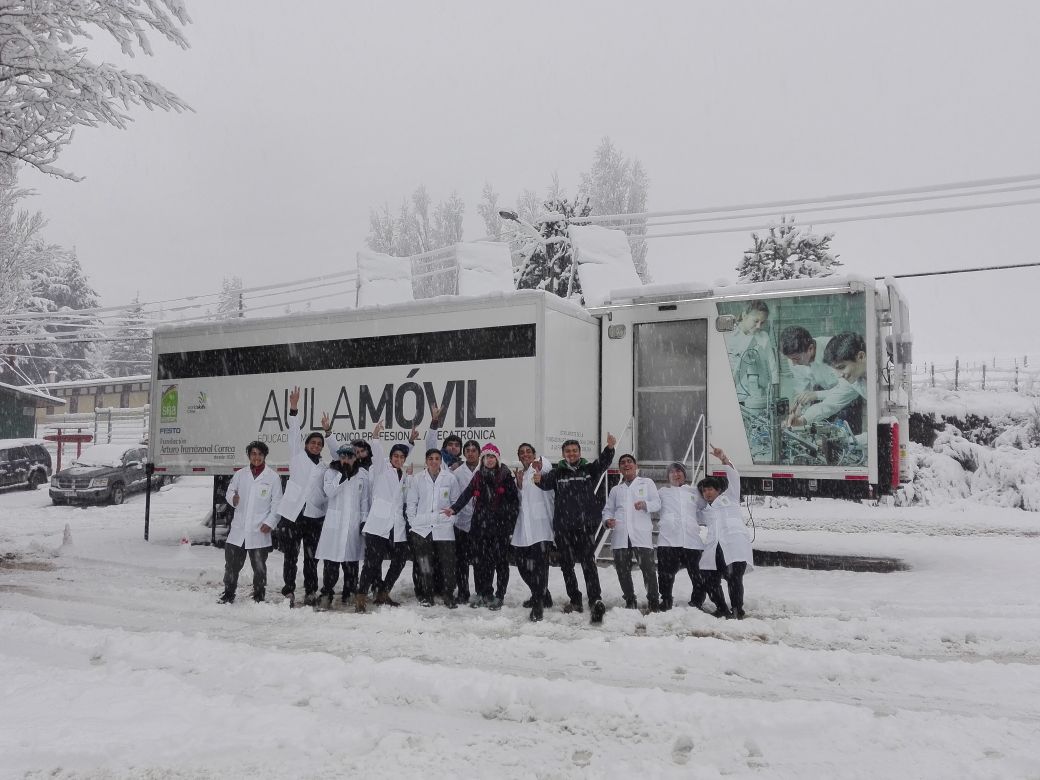 Unidade móvel de Mecatrônica no Chile